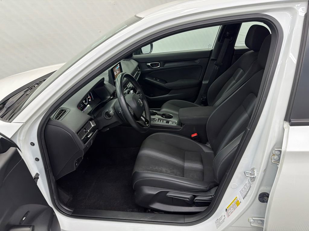 Used 2023 Honda Civic Sport image 9