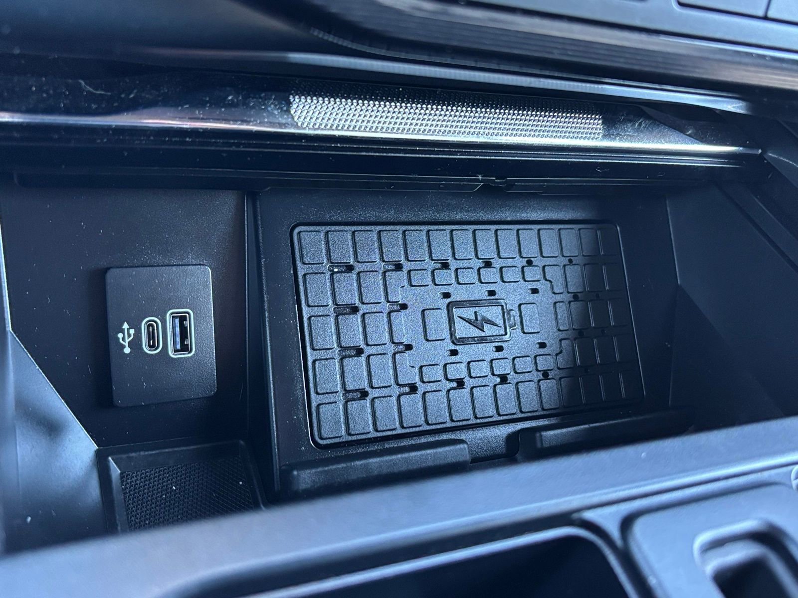 Used 2025 Ford F150 Lightning Platinum image 20