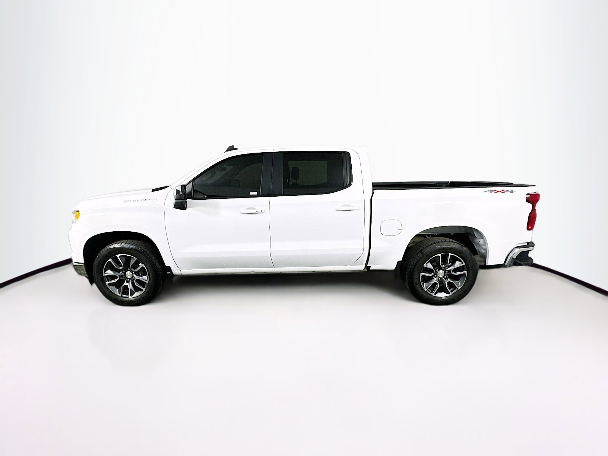 Used 2023 Chevrolet Silverado 1500 LT image 4