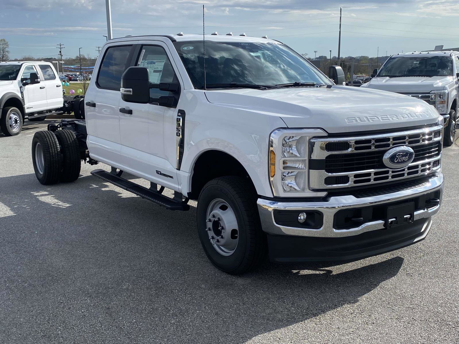 New 2026 Ford F350 XL w/ XL Chrome Package image 1