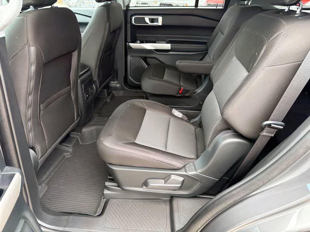 Used 2024 Ford Explorer XLT AWD/4WD image 18