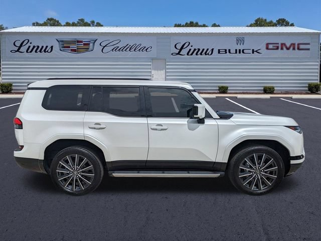 Used 2024 Lexus GX 550 w/ Cold Area Package AWD/4WD image 3