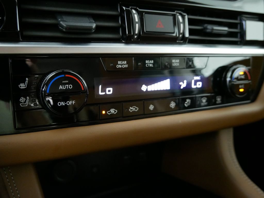 Used 2025 Nissan Pathfinder Platinum w/ Cargo Package AWD/4WD image 30
