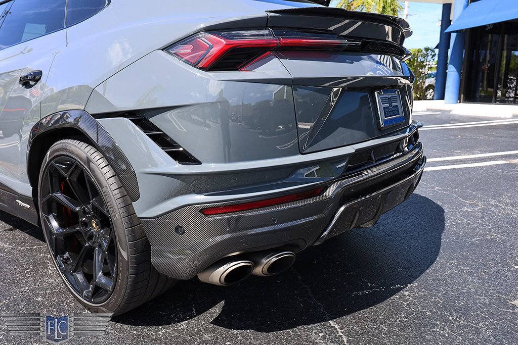 Used 2024 Lamborghini Urus Performante AWD/4WD image 11
