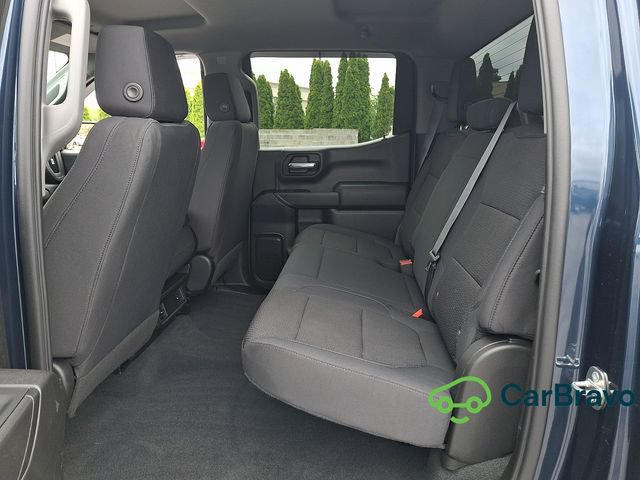 Used 2020 Chevrolet Silverado 1500 Custom w/ Custom Value Package AWD/4WD image 10