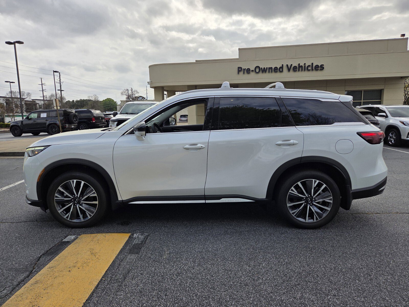 New 2026 INFINITI QX60 Luxe w/ Cargo Package image 9