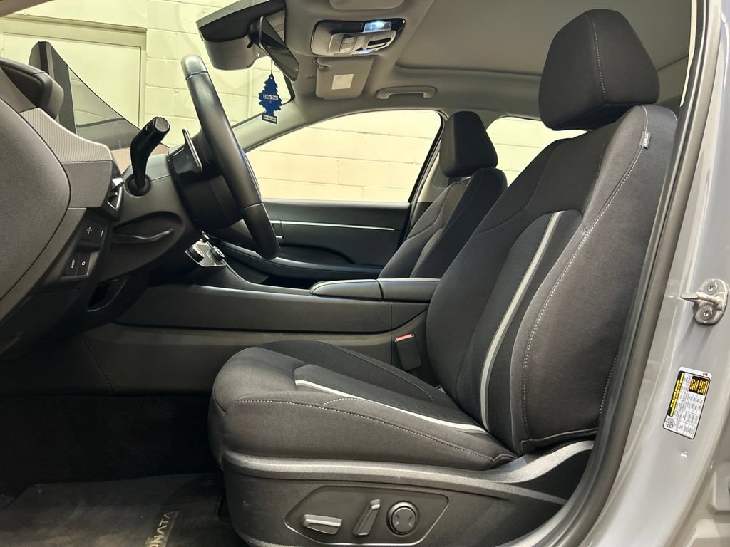 Used 2024 Hyundai Sonata SEL w/ Convenience Package FWD image 7