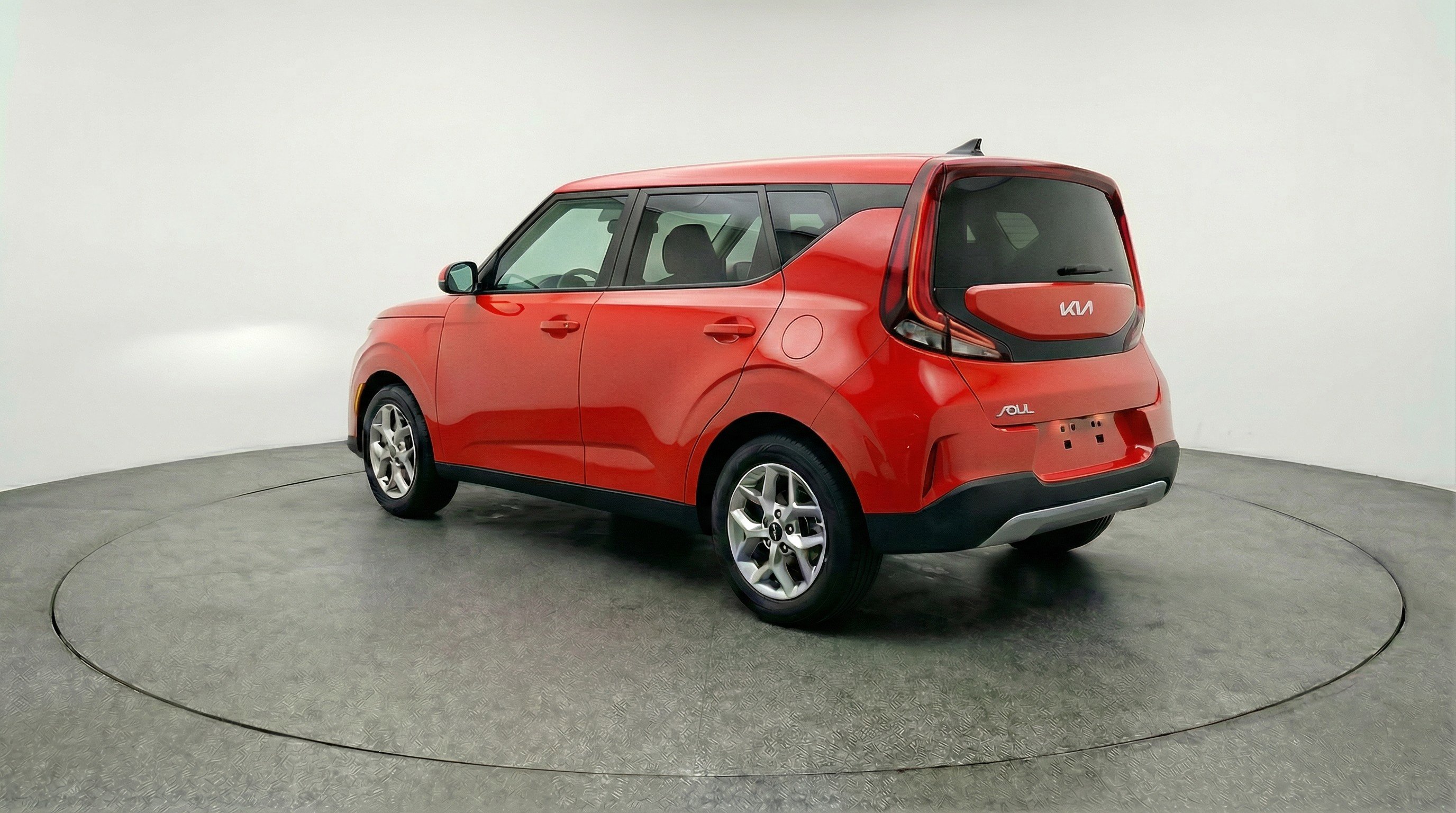 Used 2025 Kia Soul LX w/ LX Technology Package image 6
