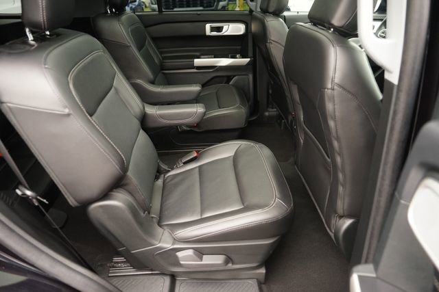 Certified 2023 Ford Explorer Limited w/ Limited Technology Package RWD image 18