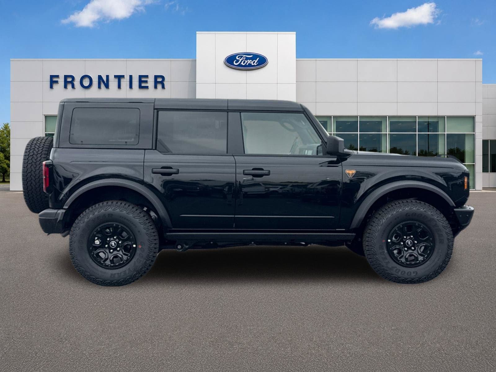 New 2026 Ford Bronco Badlands w/ Wildtrak Package AWD/4WD image 2