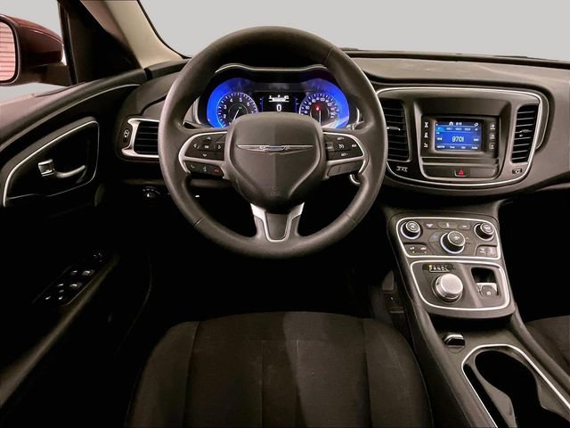 Used 2015 Chrysler 200 Limited FWD image 6