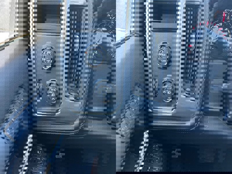 Used 2016 GMC Sierra 1500 SLT image 48