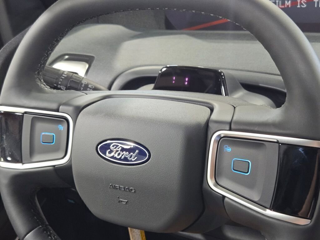 New 2025 Ford Expedition Active image 35