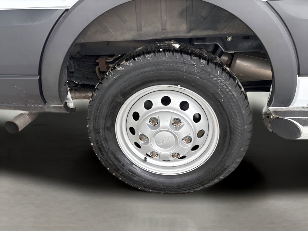 Used 2024 Ford Transit 250 Low Roof AWD w/ Exterior Upgrade Package image 23