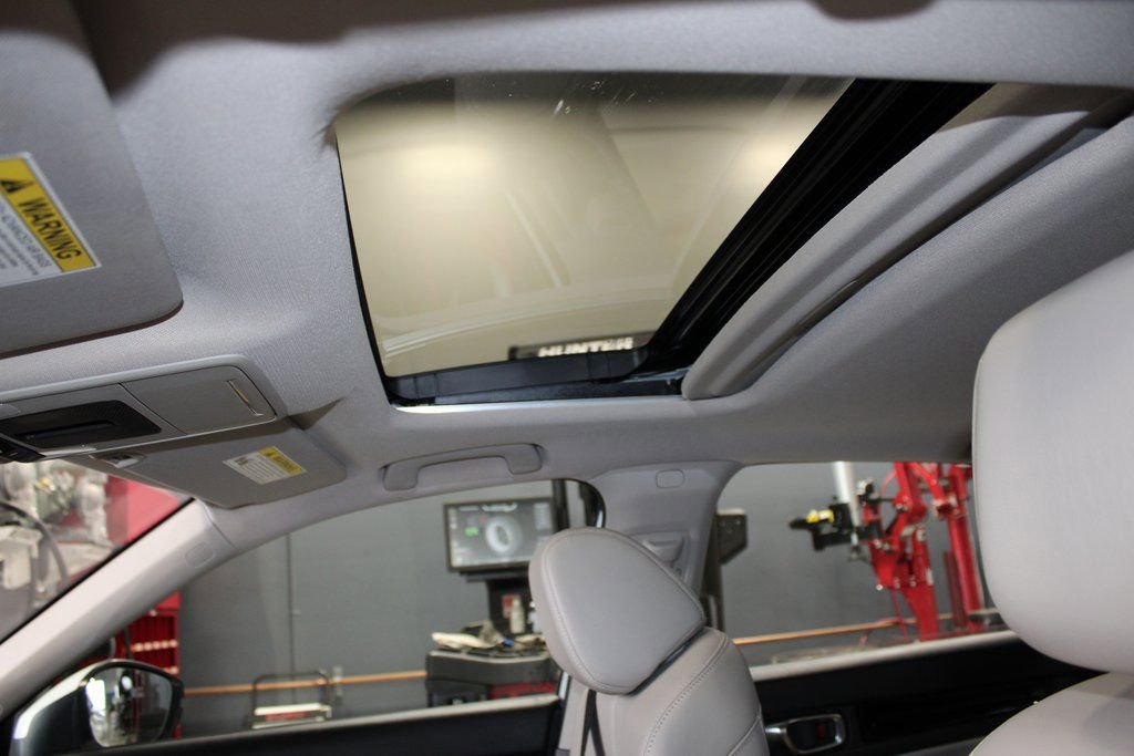 Used 2022 Honda Civic Touring image 41