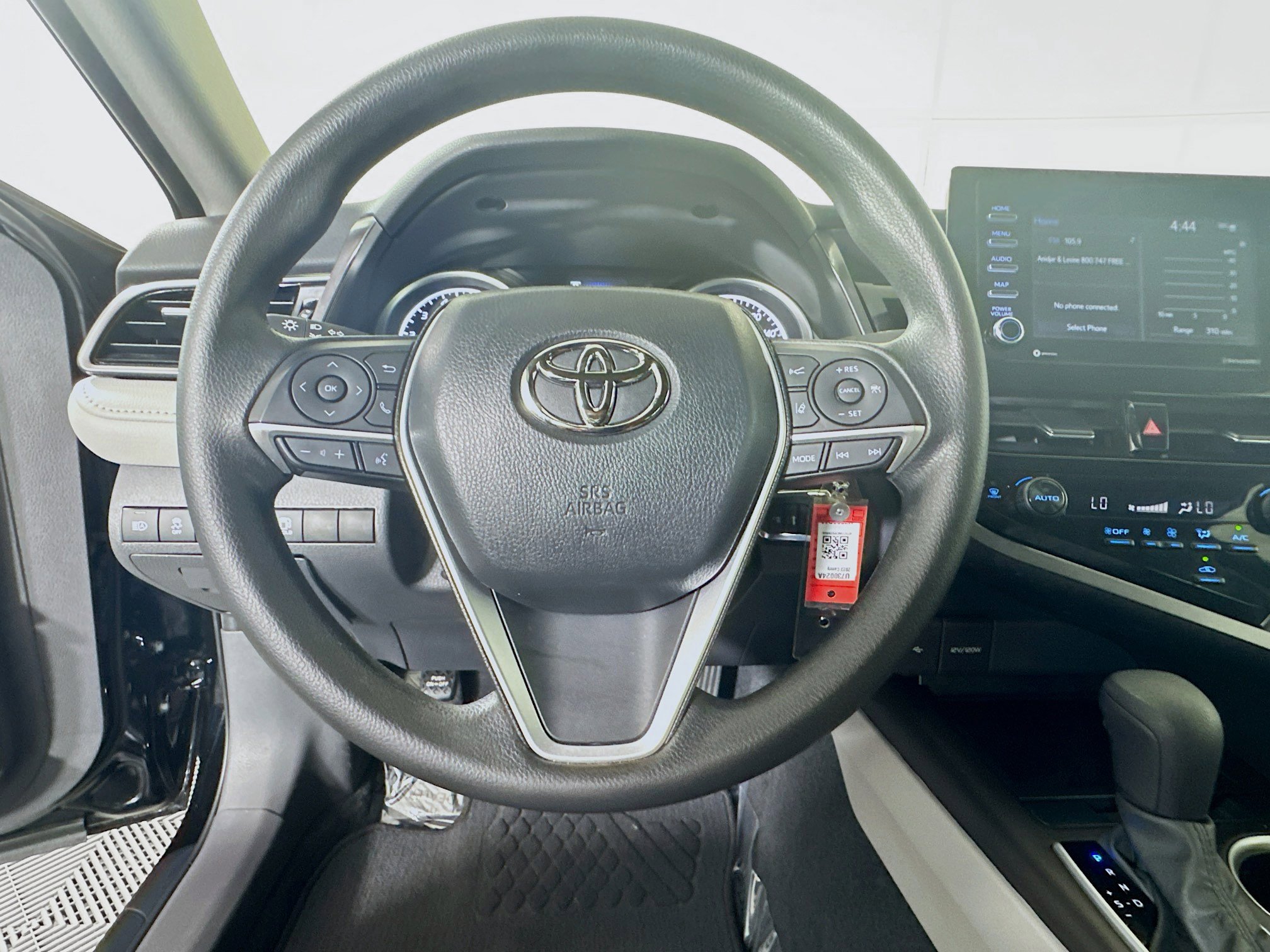 Used 2023 Toyota Camry LE FWD image 15