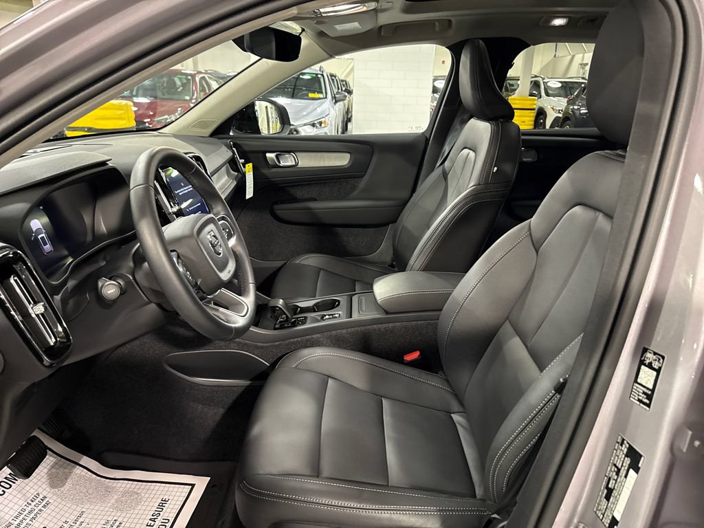 Used 2026 Volvo XC40 B5 Core w/ Protection Package Premier AWD/4WD image 10