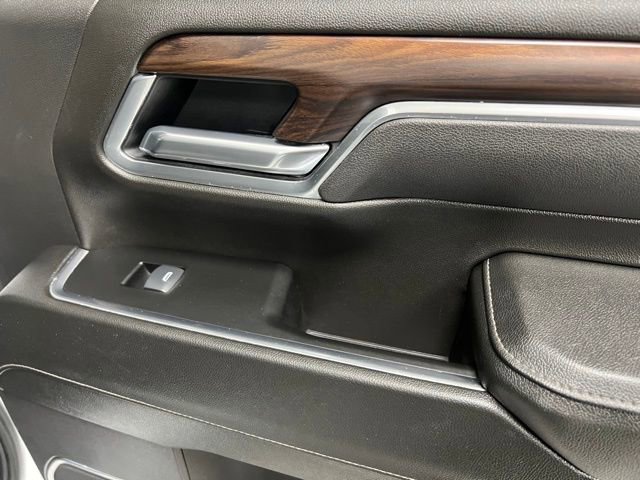 Used 2025 GMC Sierra 3500 SLT image 40