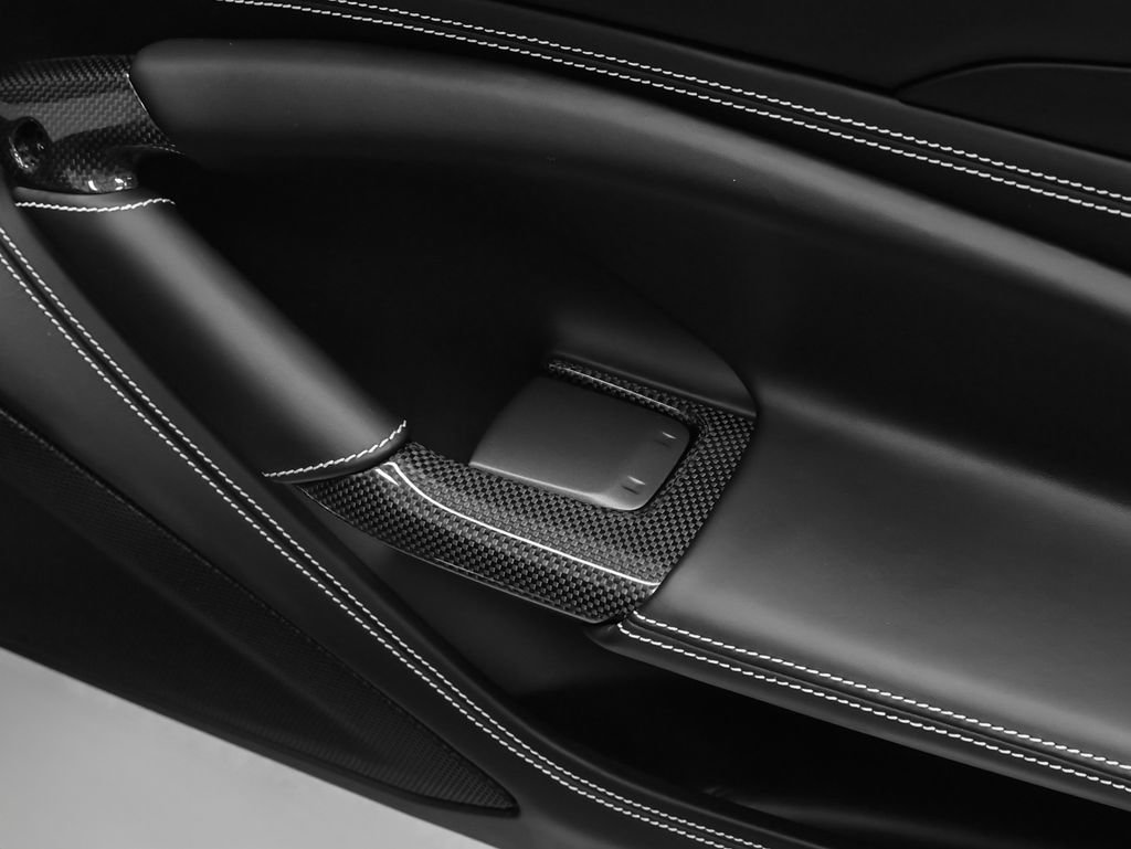Certified 2021 Ferrari F8 Tributo RWD image 28