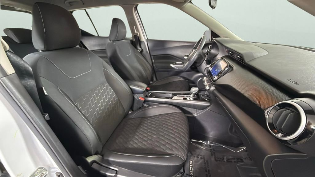 Used 2023 Nissan Kicks SV FWD image 31