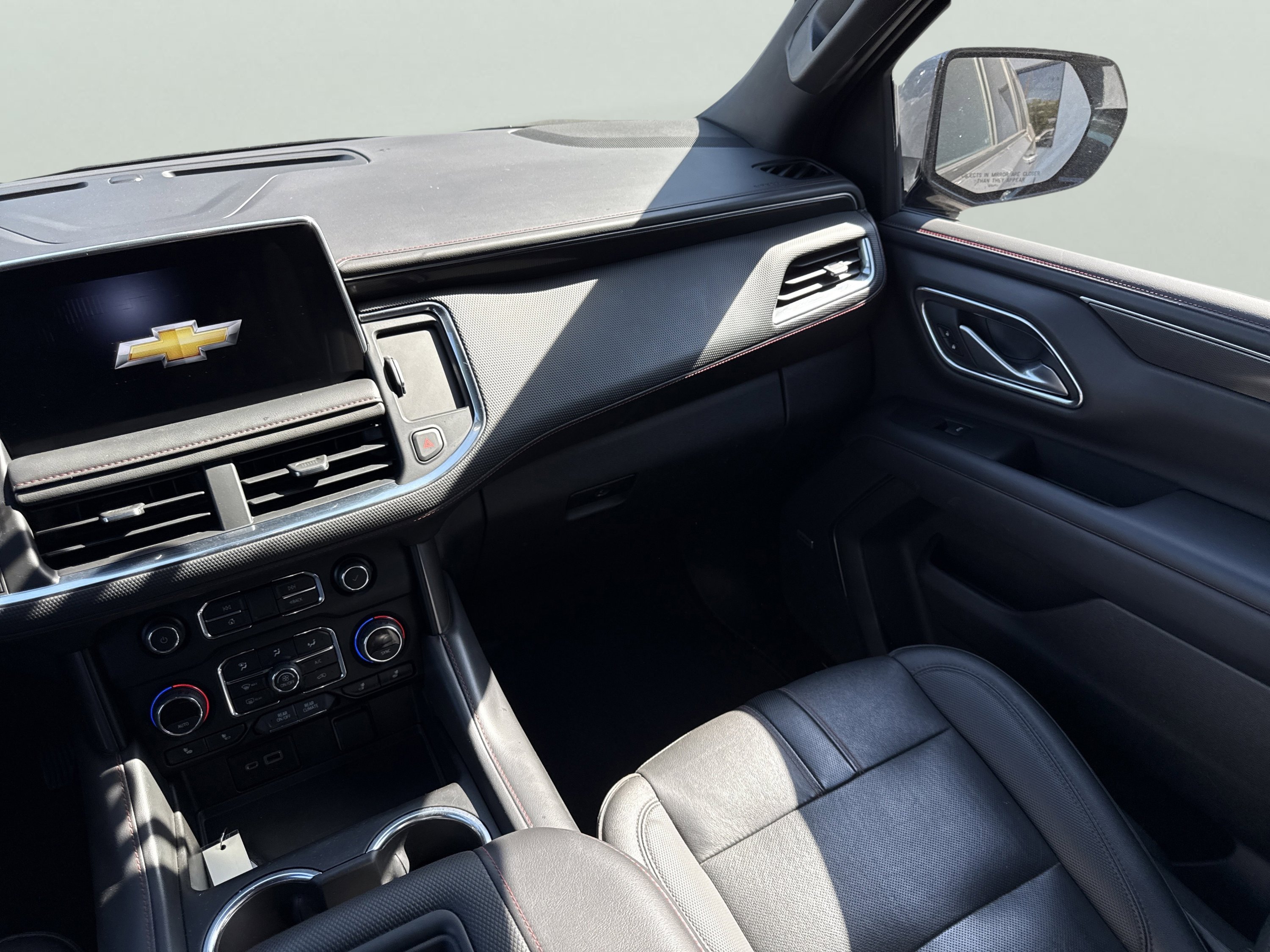 Used 2022 Chevrolet Suburban RST w/ Luxury Package image 14