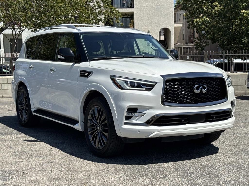 Certified 2024 INFINITI QX80 Premium Select w/ Cargo Package image 2