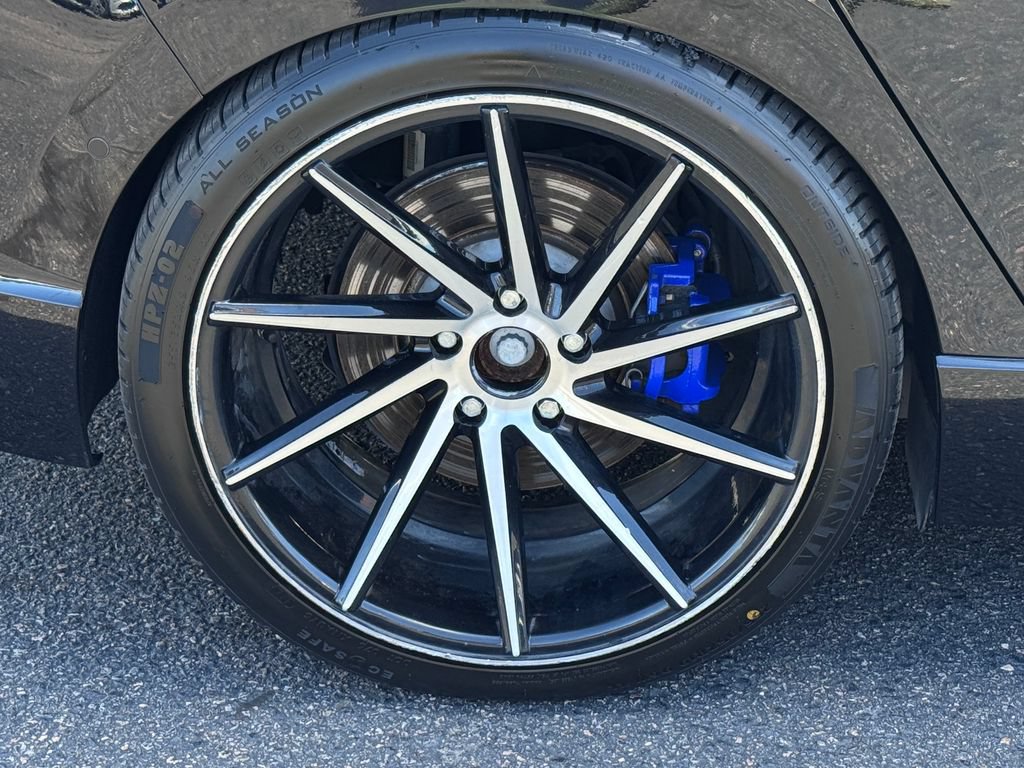 Used 2023 Volkswagen Golf R AWD/4WD image 14