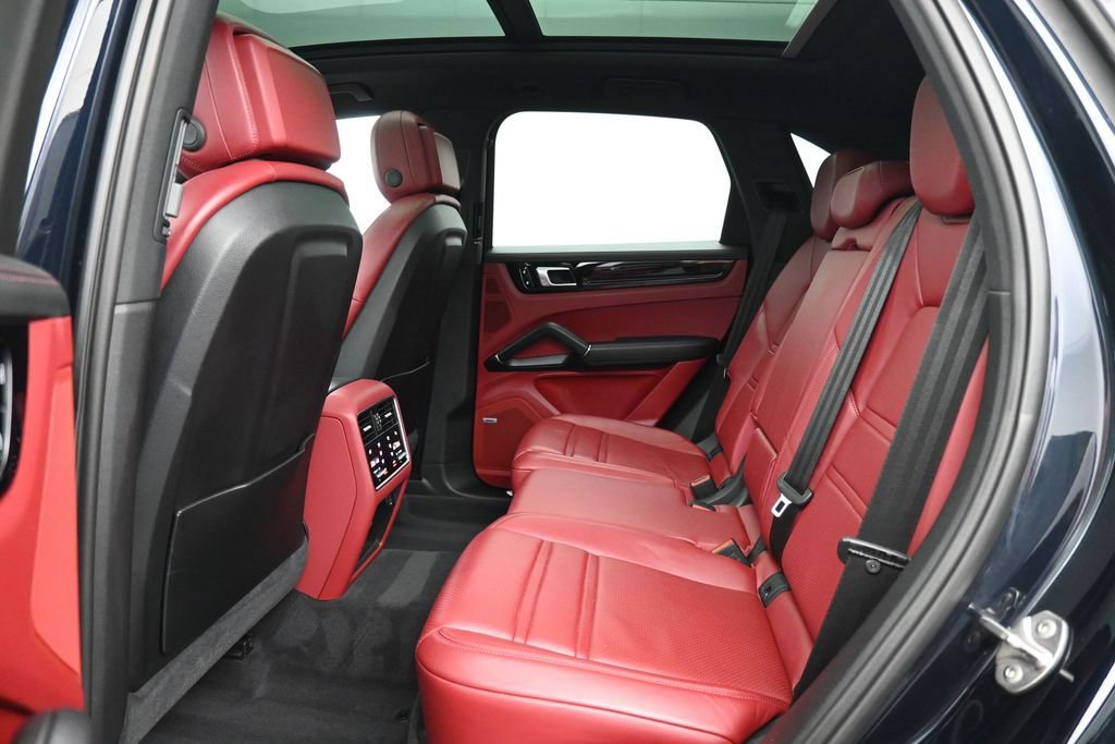 Used 2019 Porsche Cayenne S AWD/4WD image 21