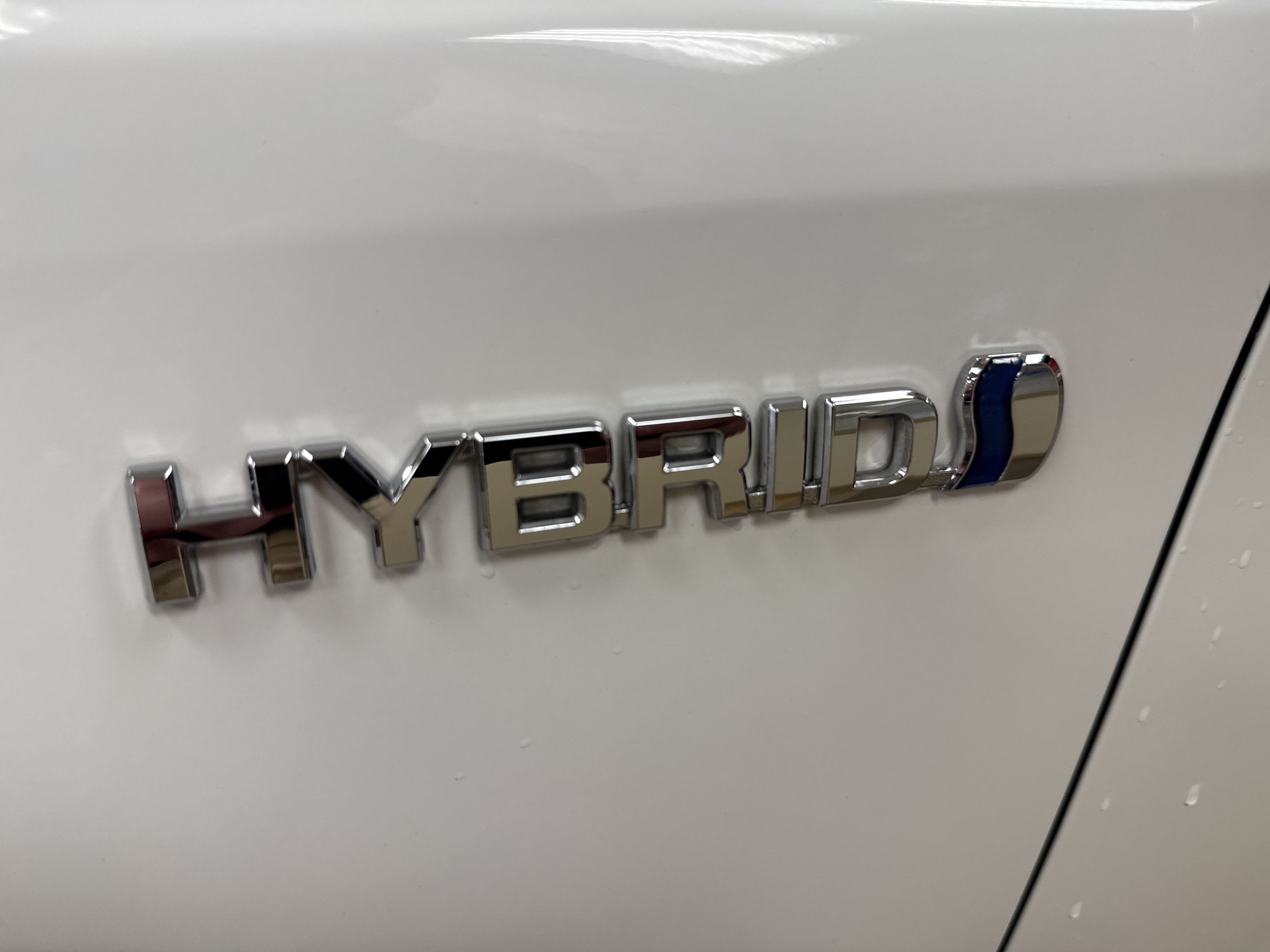 Used 2018 Toyota RAV4 XLE AWD/4WD image 5
