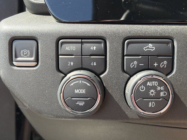 Used 2023 Chevrolet Silverado 1500 RST AWD/4WD image 31