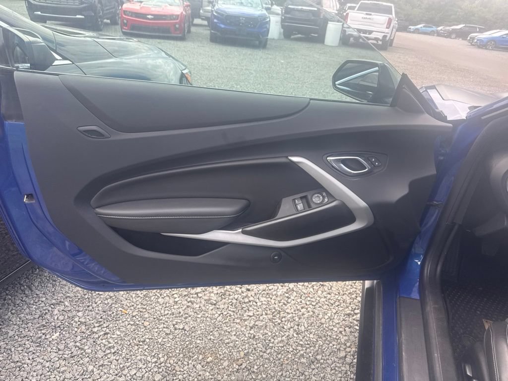 Used 2022 Chevrolet Camaro SS RWD image 7