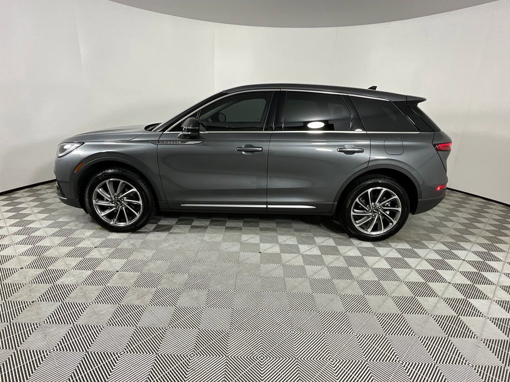 Used 2025 Lincoln Corsair FWD w/ Equipment Group 101A image 2