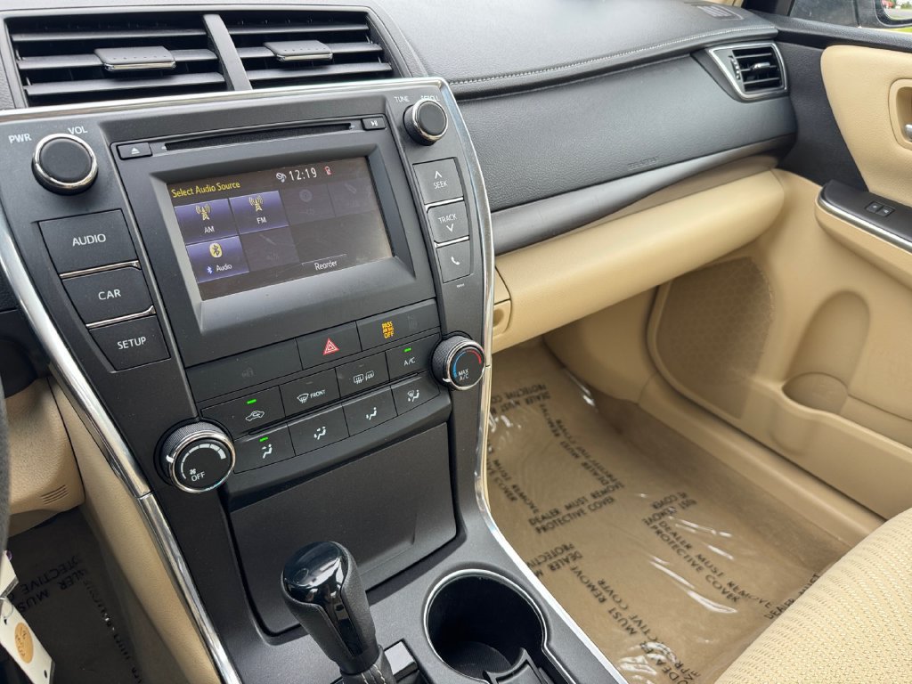 Certified 2017 Toyota Camry LE FWD image 29