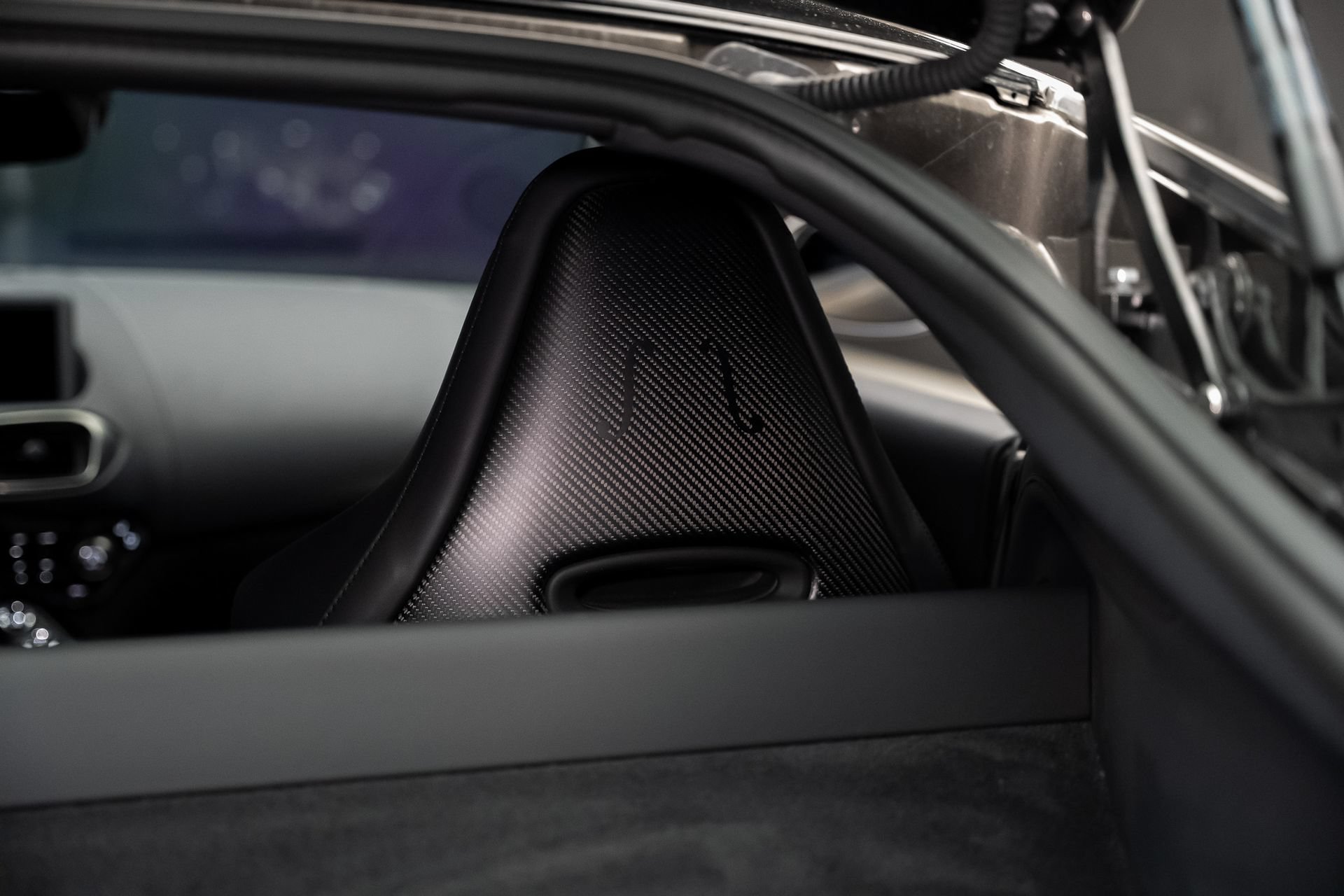 Used 2022 Aston Martin V8 Vantage Coupe RWD image 78