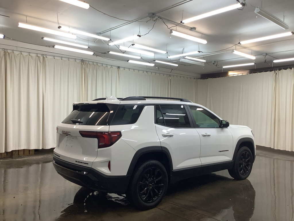 Used 2026 GMC Terrain Elevation w/ Elevation Premium Package image 6