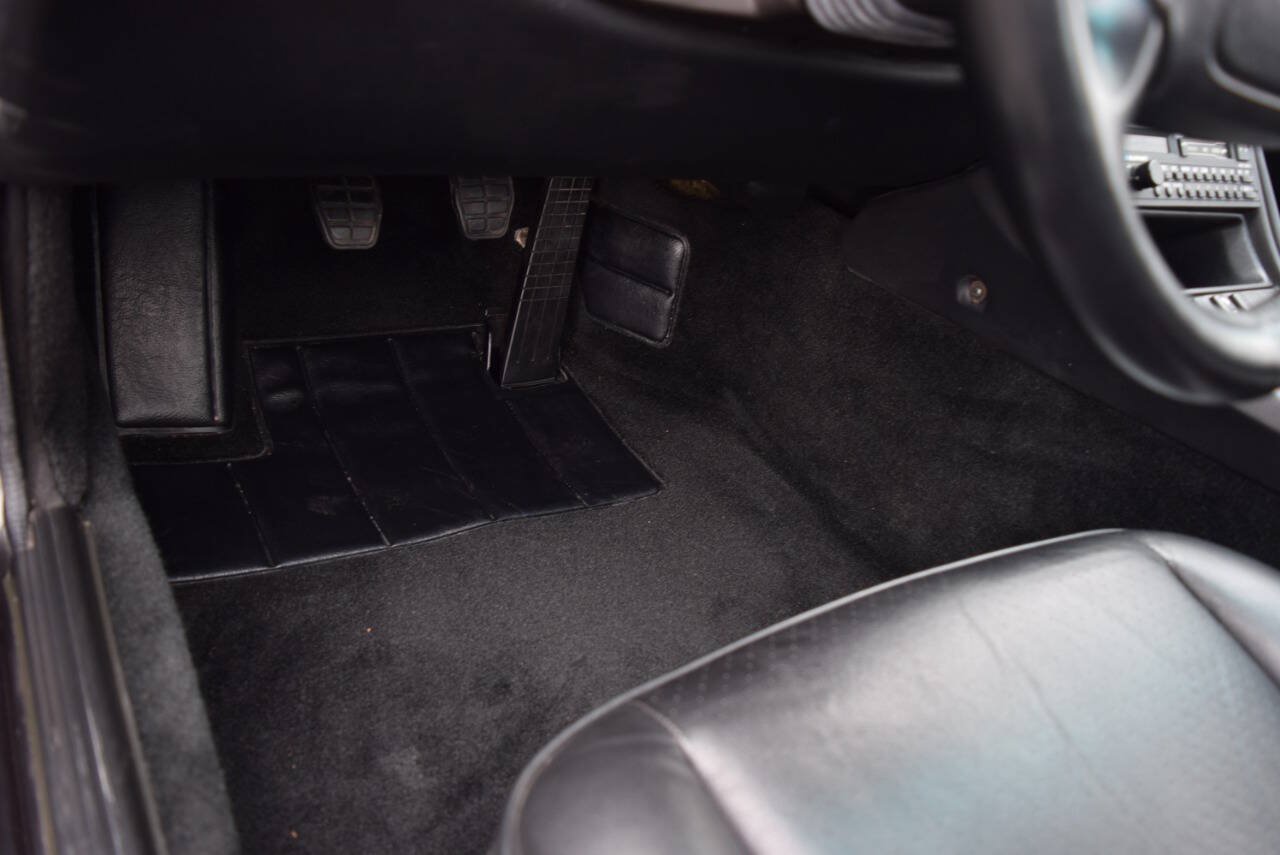 Used 1988 Porsche 944 Turbo Coupe RWD image 49
