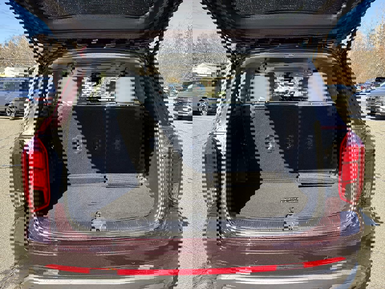 Used 2023 Hyundai Palisade Limited w/ Cargo Package image 25