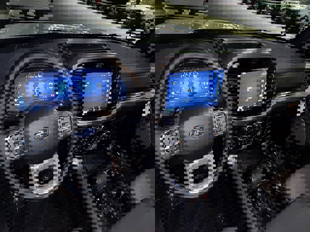 New 2025 Ford F150 Lariat w/ Equipment Group 501A Mid image 22