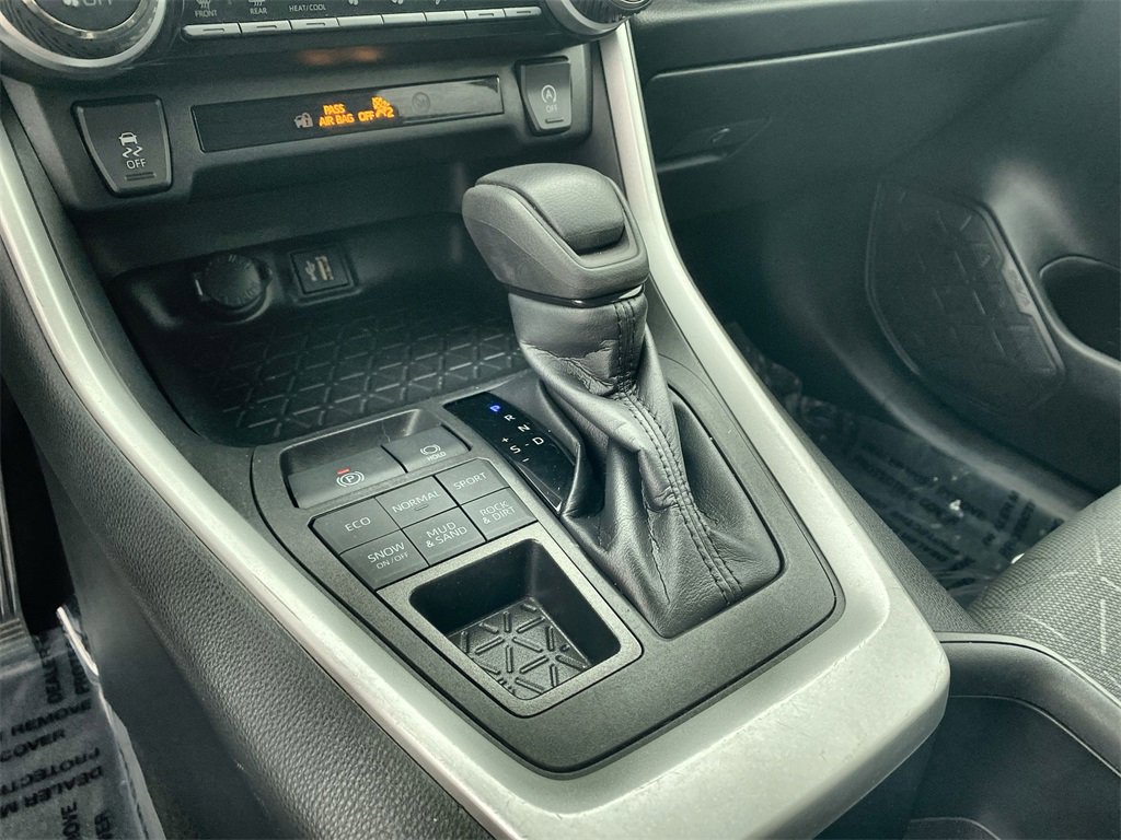 Used 2023 Toyota RAV4 XLE image 21