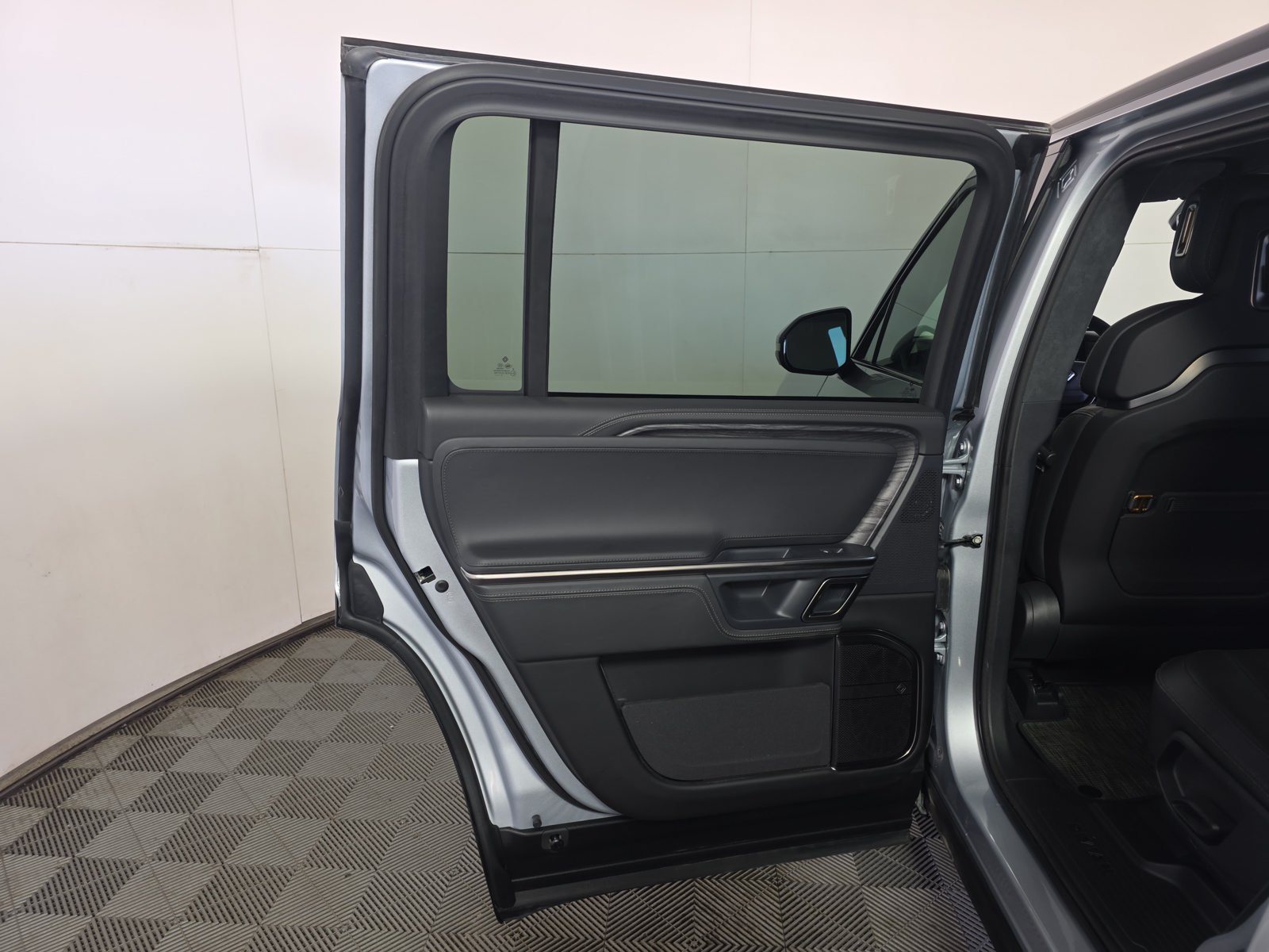 Used 2023 Rivian R1S Adventure Quad AWD/4WD image 17