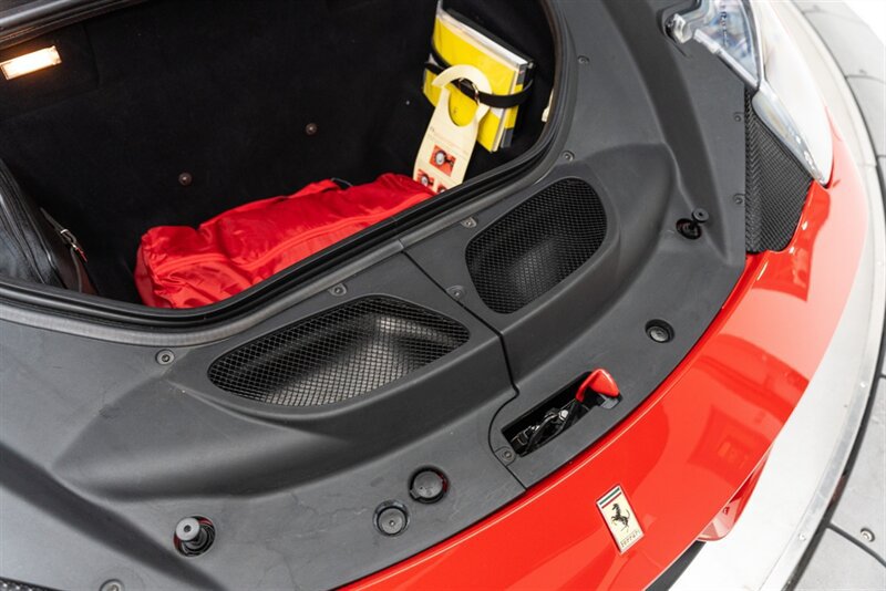 Used 2015 Ferrari 458 Speciale Coupe RWD image 52