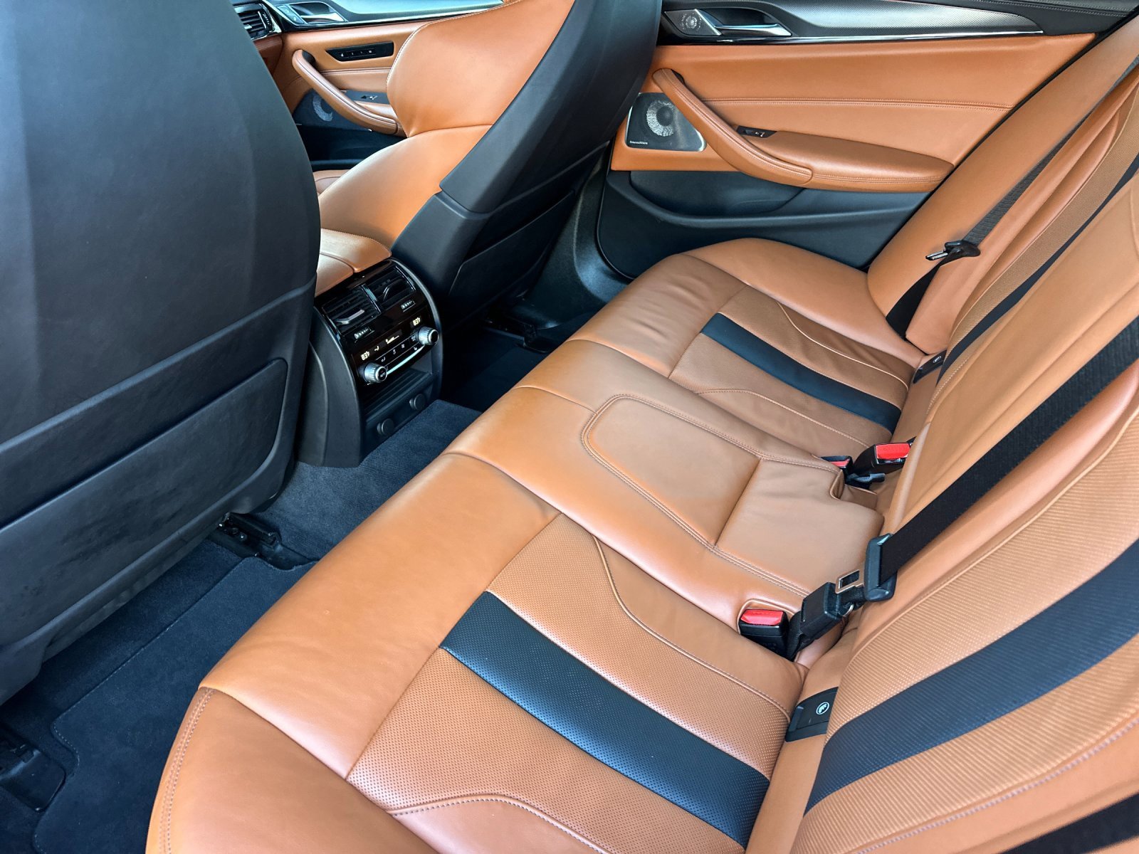 Used 2019 BMW M5 w/ Executive Package image 11