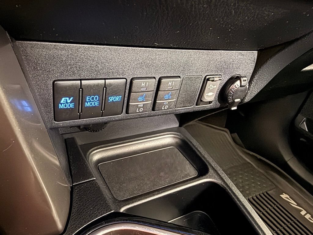 Used 2017 Toyota RAV4 Limited w/ All Weather Liner Package AWD/4WD image 34