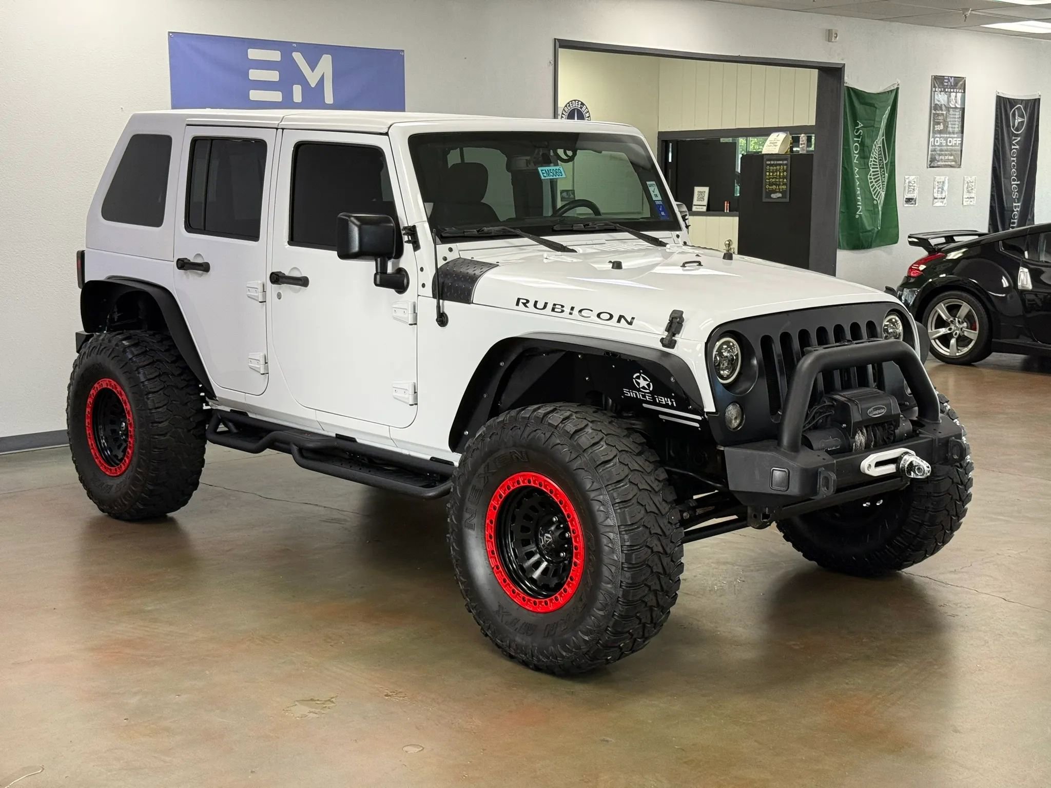 Used 2015 Jeep Wrangler Unlimited Rubicon image 2