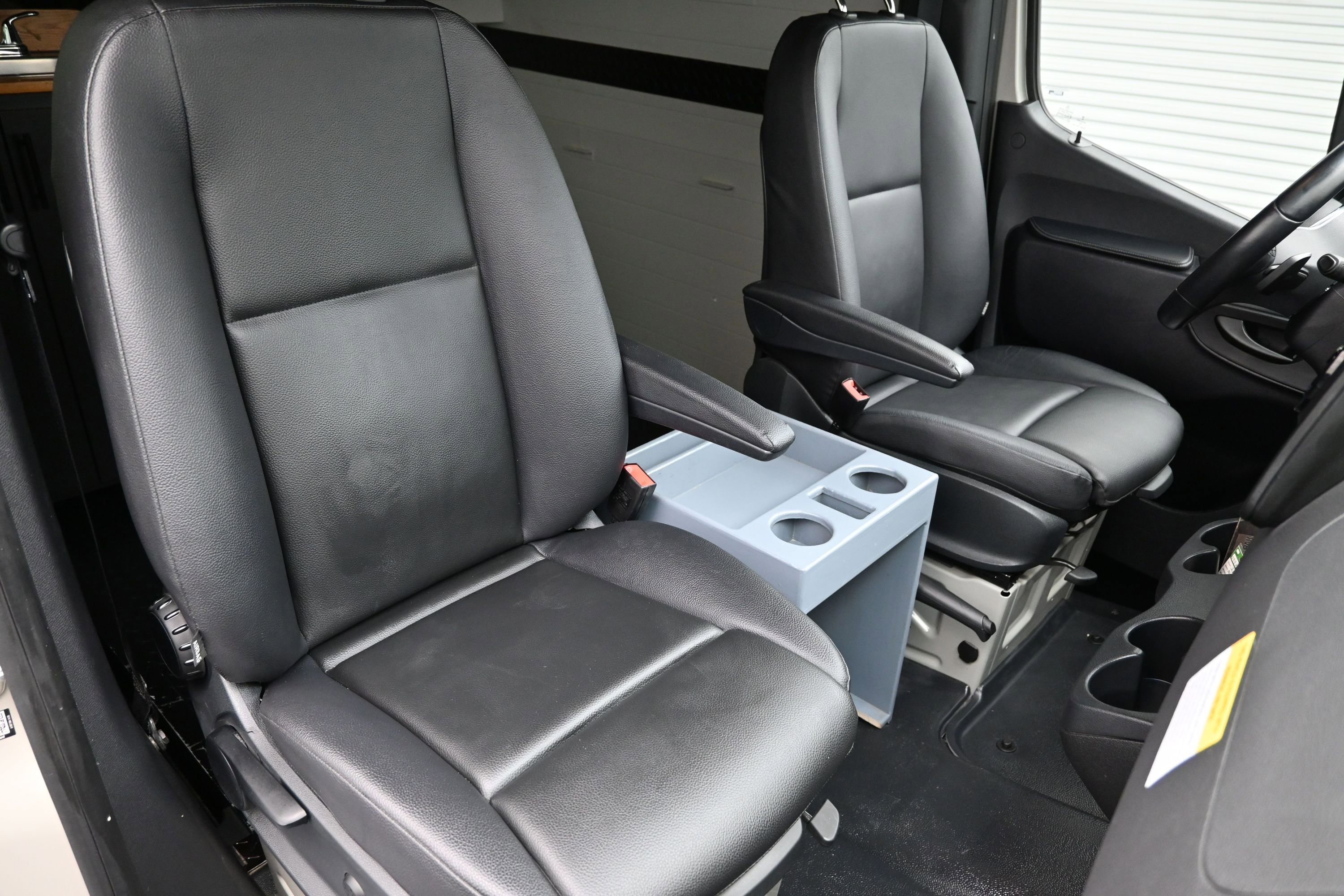 Used 2022 Mercedes-Benz Sprinter 2500 image 33
