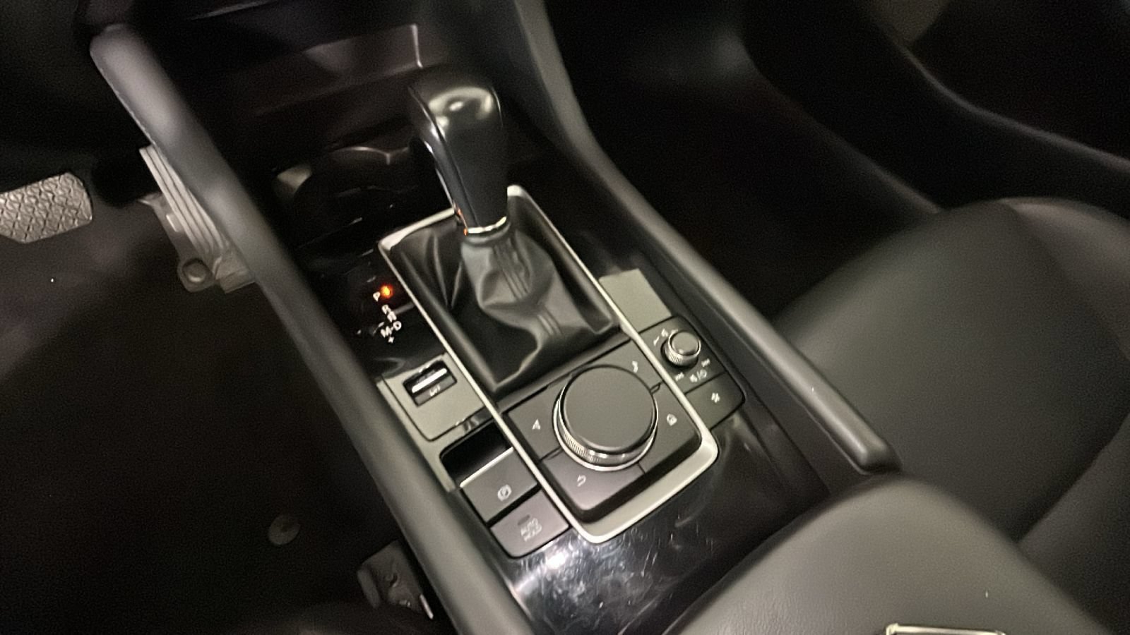 Used 2024 MAZDA MAZDA3 s FWD image 25