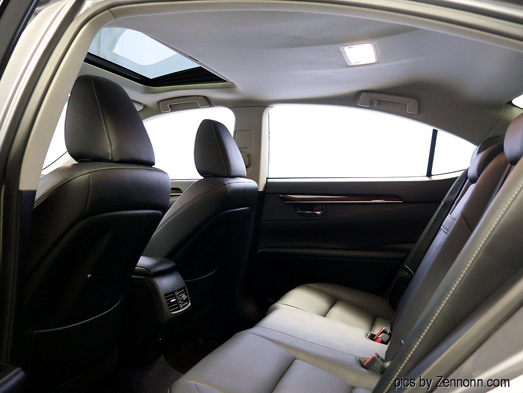 Used 2015 Lexus ES 350 w/ Premium Package FWD image 13