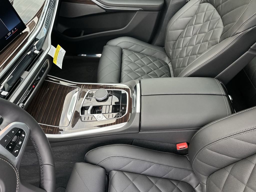 New 2026 BMW X5 xDrive40i w/ M Sport Package image 25