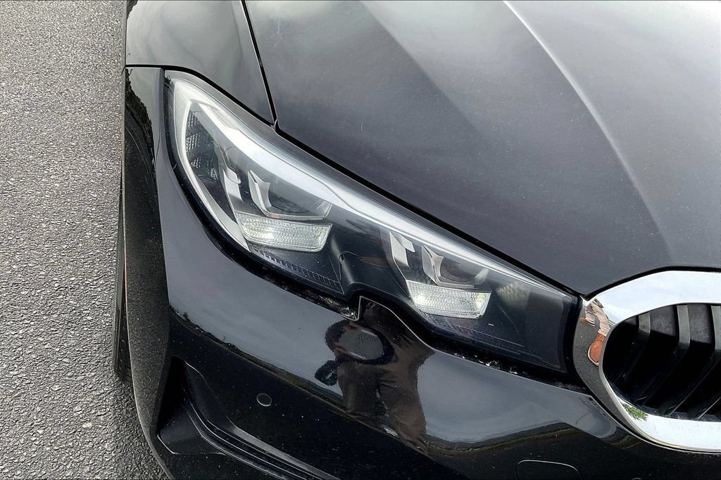 Used 2019 BMW 330i xDrive Sedan w/ Driving Assistance Package AWD/4WD image 31