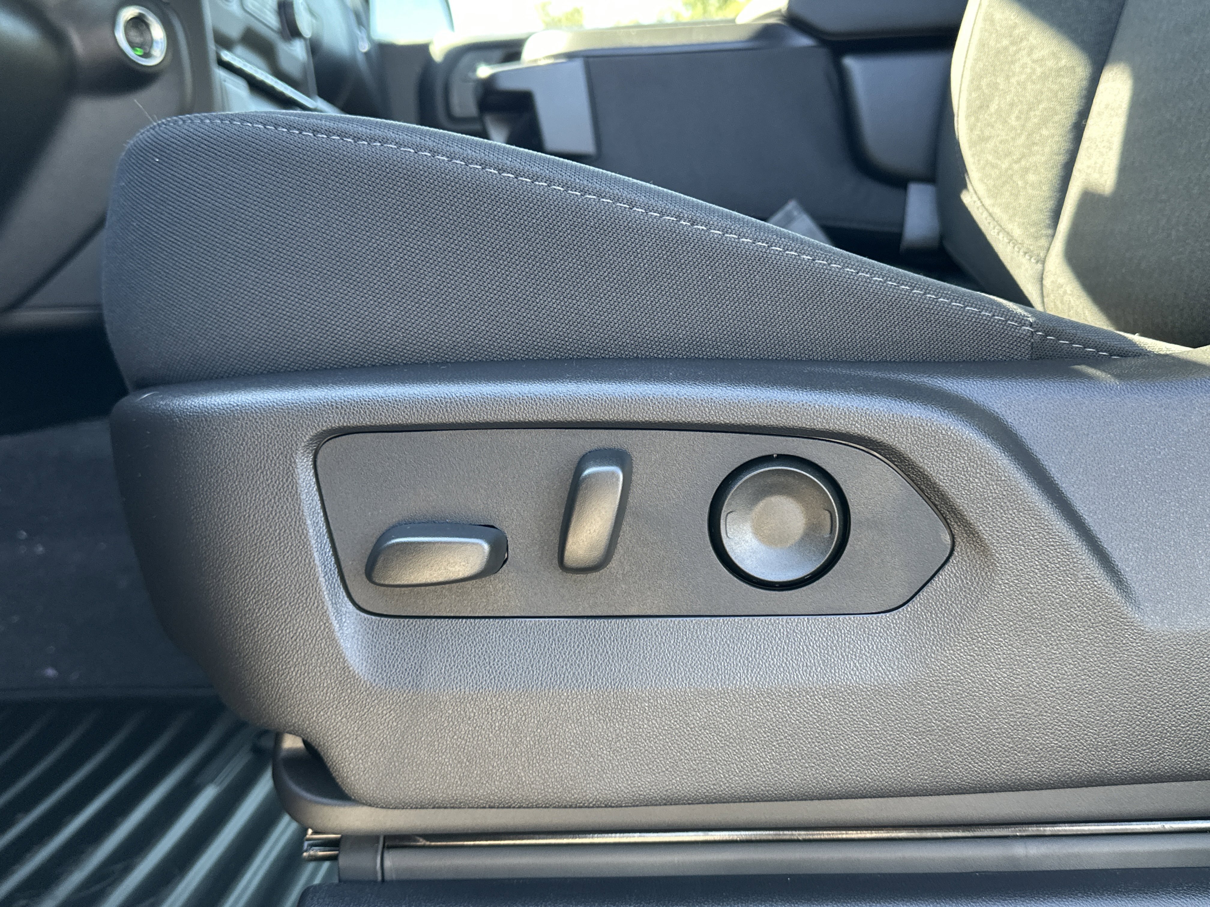 New 2026 Chevrolet Silverado 1500 Custom image 24